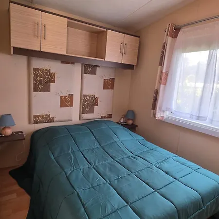 Oleron Mobile For 6 People Air Conditioning 4 Bikes